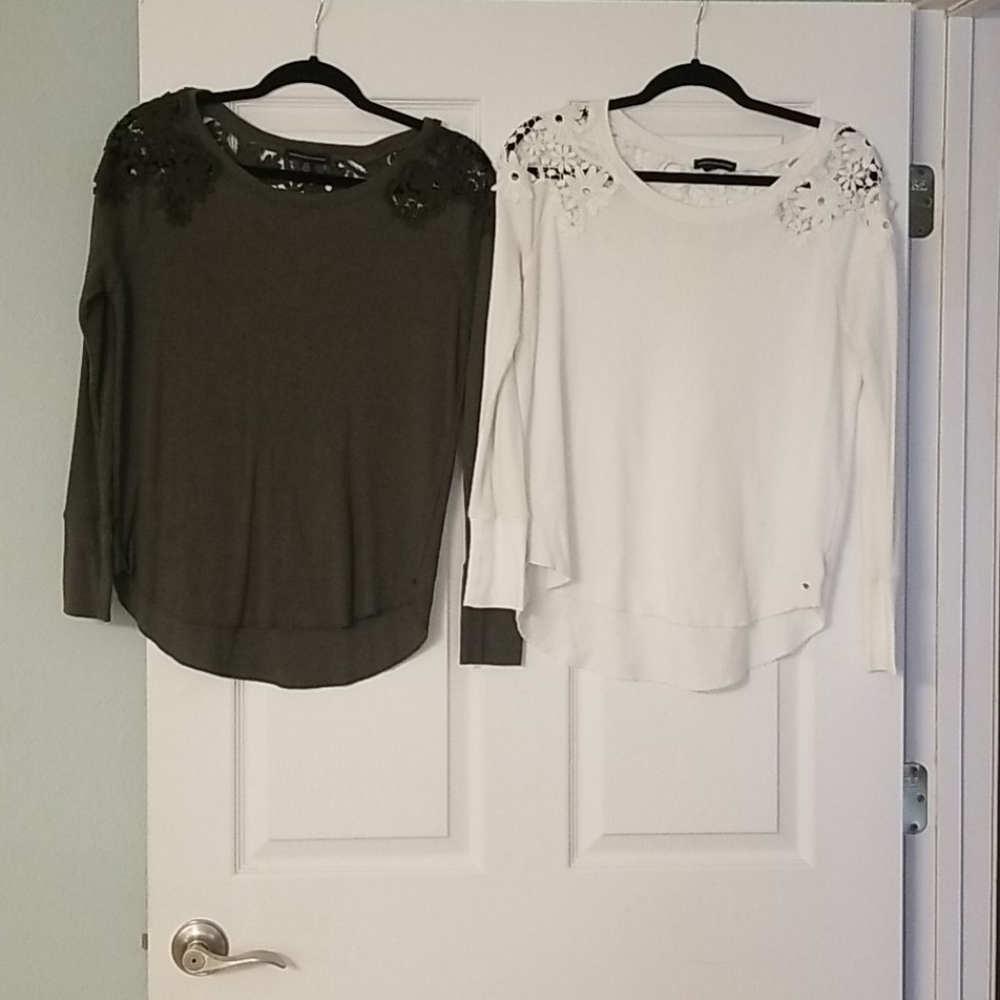 2 American Eagle tops size S.